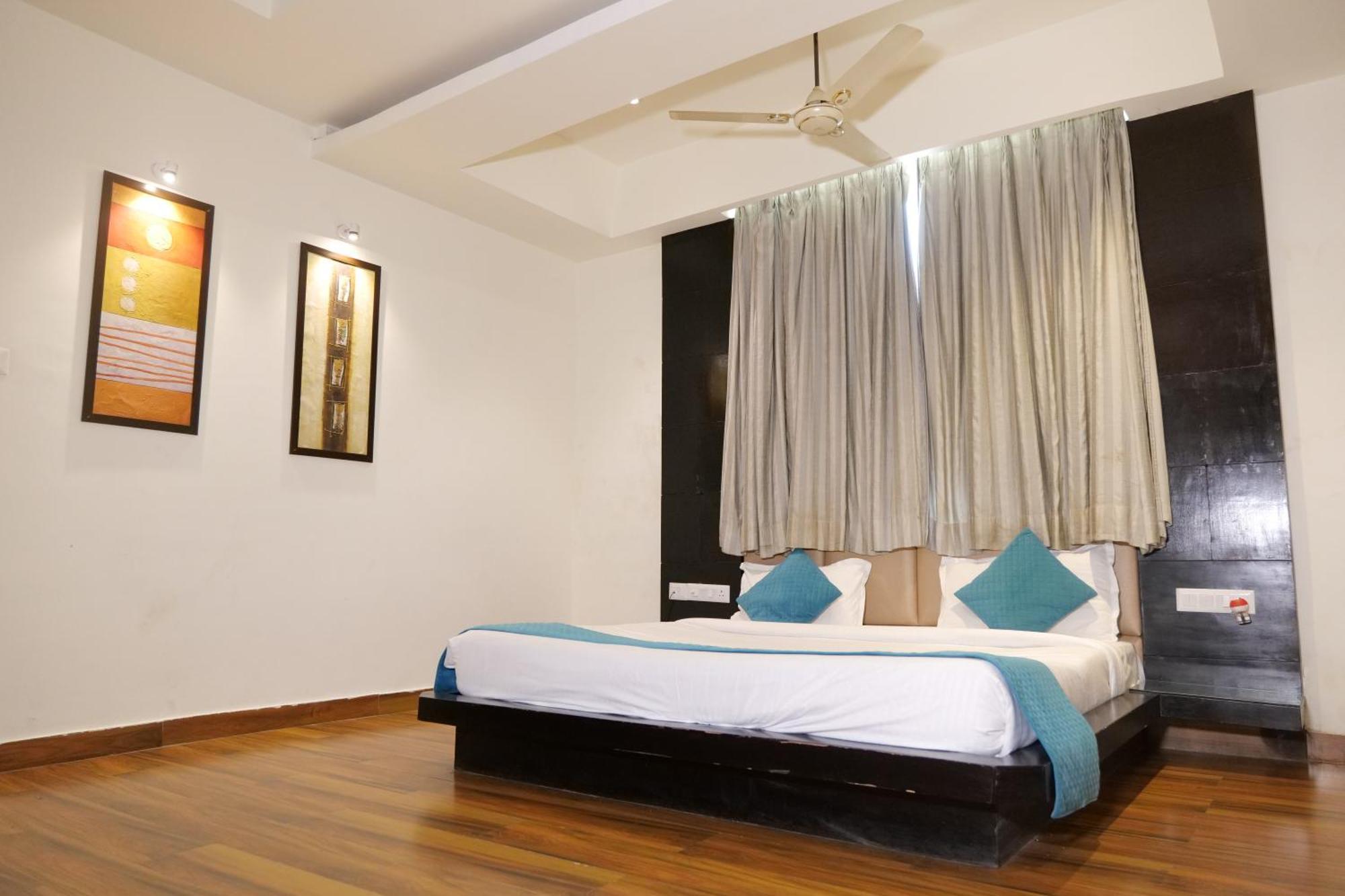 Hotel Anand Castle Kashipur Extérieur photo