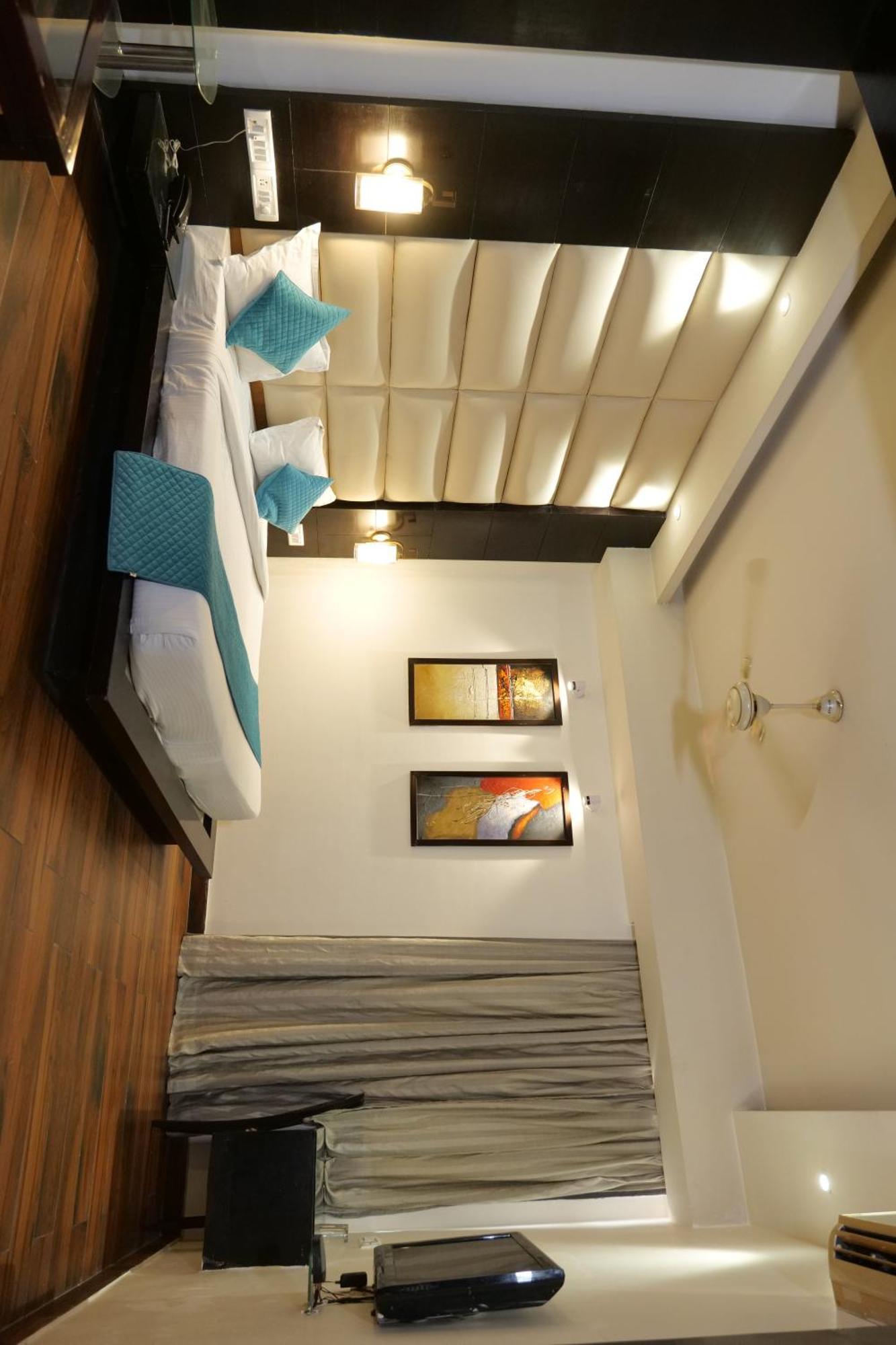 Hotel Anand Castle Kashipur Extérieur photo